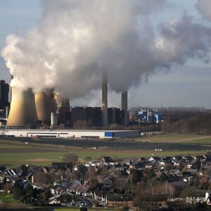 La humanidad sigue enganchada al petróleo, al gas natural y al carbón